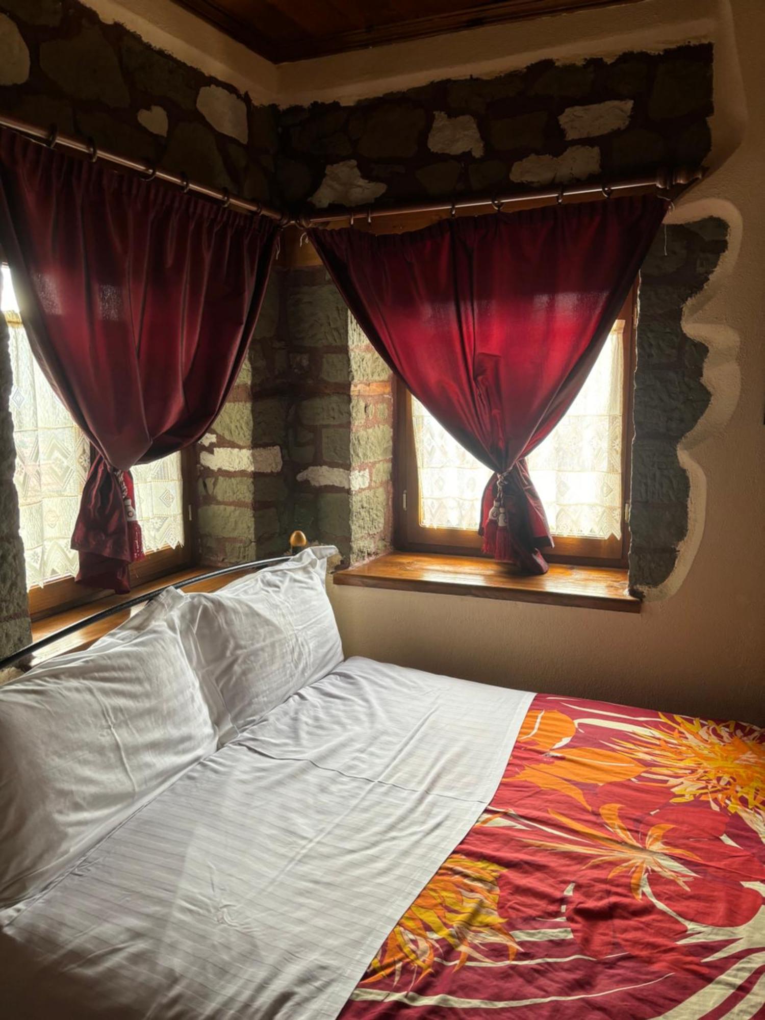 Πέτρινο Όραμα Hotel Kotronion  Ngoại thất bức ảnh