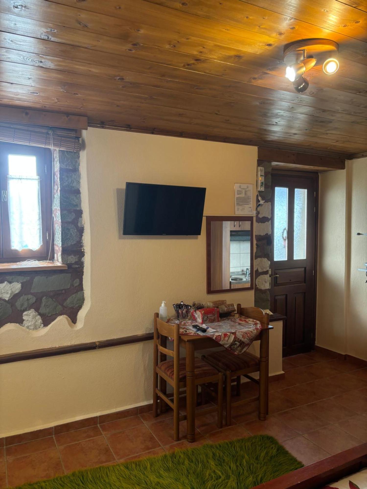 Πέτρινο Όραμα Hotel Kotronion  Ngoại thất bức ảnh