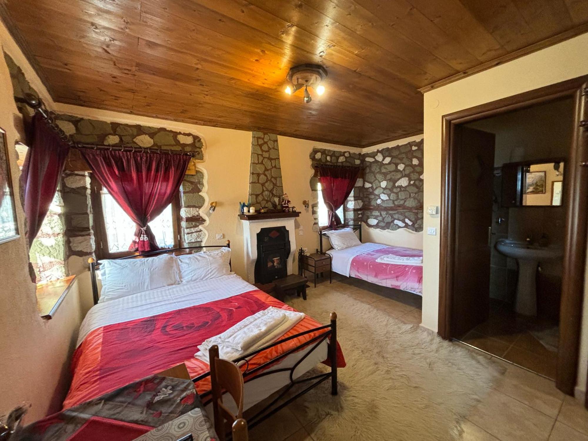 Πέτρινο Όραμα Hotel Kotronion  Ngoại thất bức ảnh